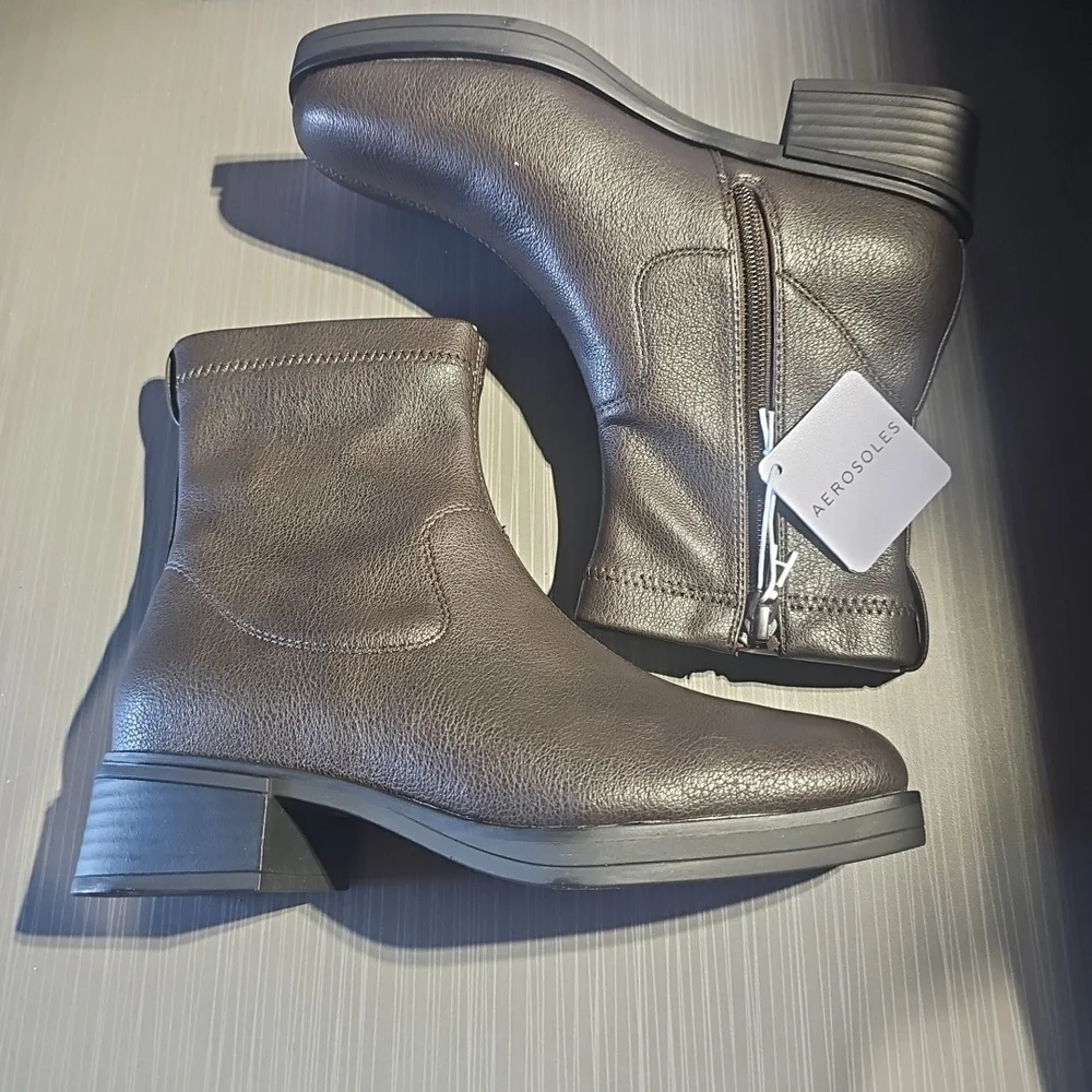 Aerosoles Dazzy Women's Boots Java‎ Stretch Pebbled Faux Leather Size 6W NEW